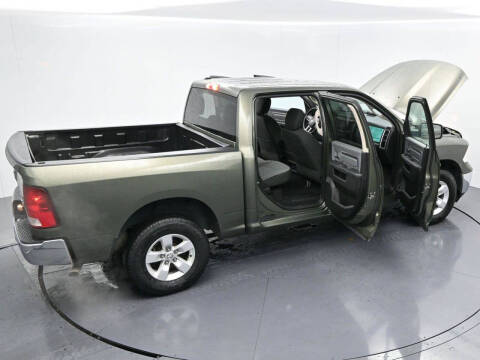 2021 RAM 1500 Classic SLT