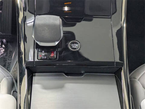 2024 Land Rover Range Rover Sport P360 SE