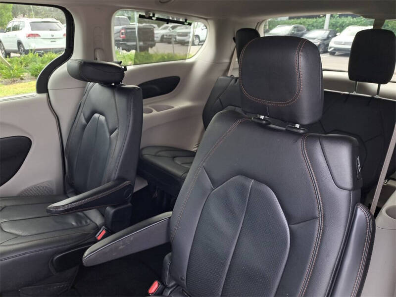 2019 Chrysler Pacifica Touring L