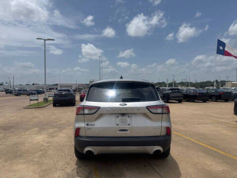 2020 Ford Escape SE