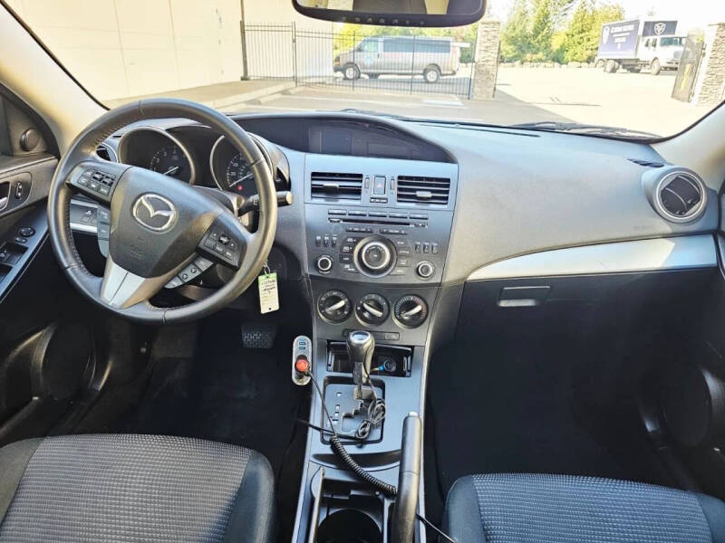 2012 Mazda MAZDA3 i Touring