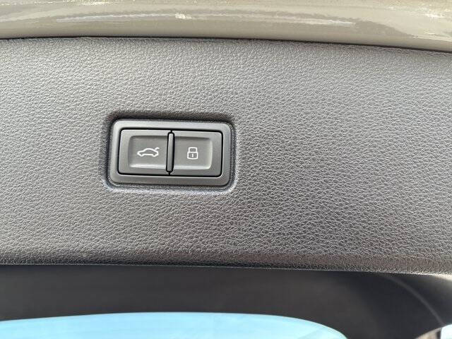 2022 Audi SQ5 Sportback 3.0T quattro Premium Plus