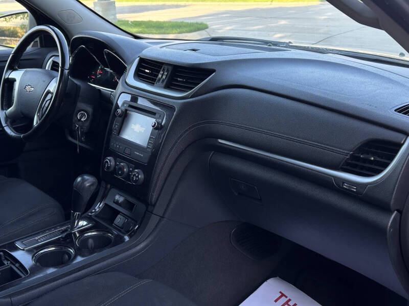 2017 Chevrolet Traverse LT