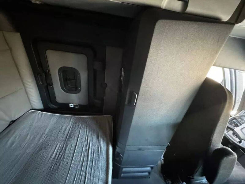 2020 Freightliner Cascadia