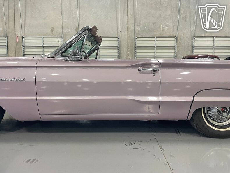 1964 Ford Thunderbird