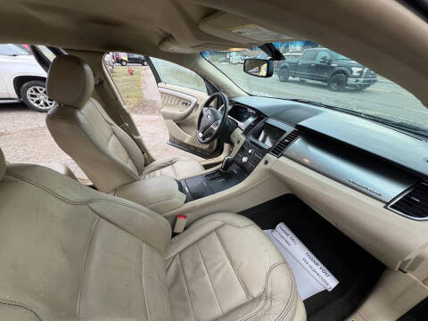 2017 Ford Taurus SEL