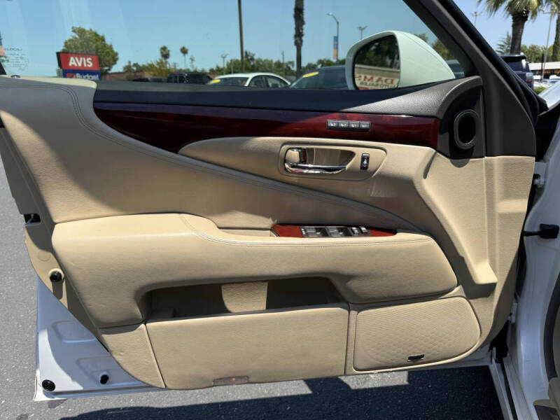 2007 Lexus LS 460