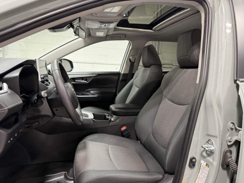 2023 Toyota RAV4 Hybrid XLE