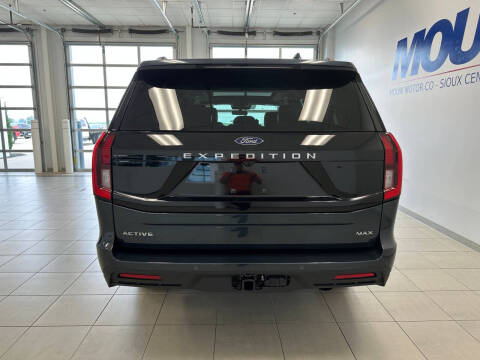 2026 Ford Expedition MAX Active