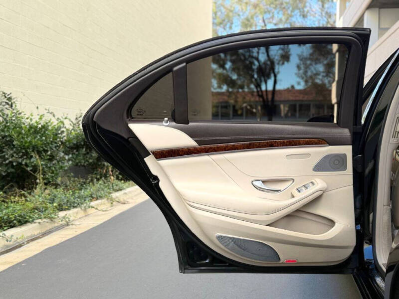 2015 Mercedes-Benz S-Class S 550