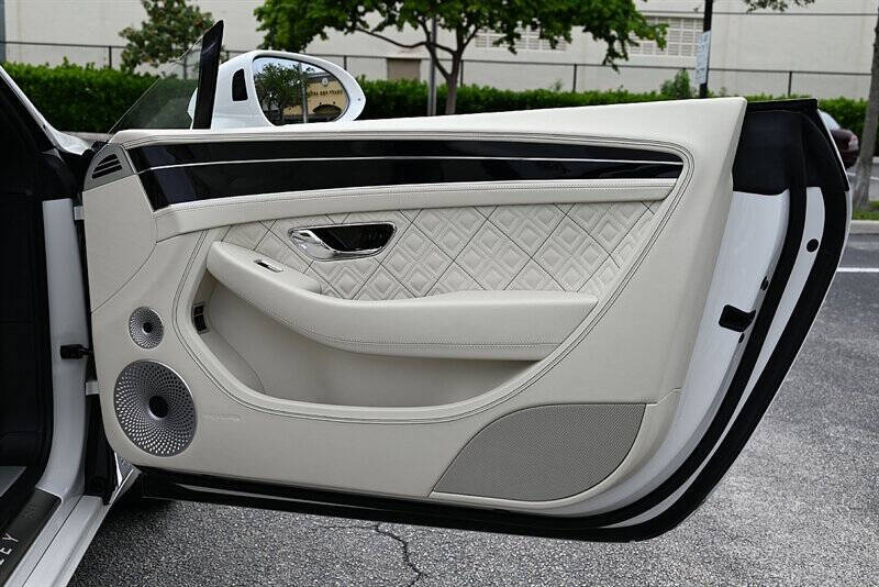 2020 Bentley Continental 25