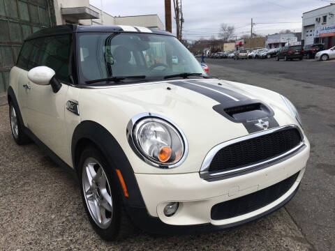 2009 MINI Cooper Clubman for sale at Illinois Auto Sales in Paterson NJ