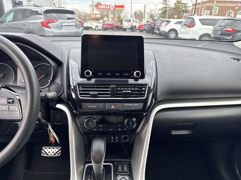 2023 Mitsubishi Eclipse Cross LE