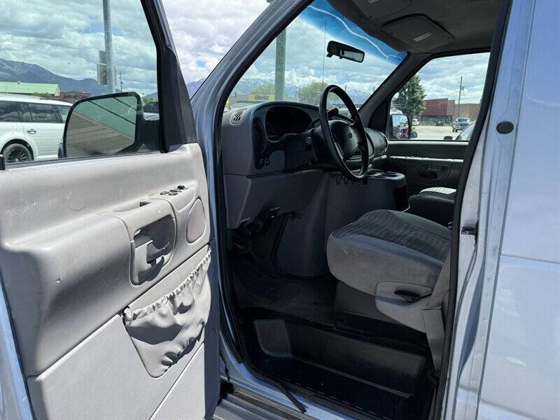 2000 Ford E-350 XLT SD