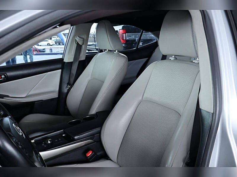 2015 Lexus IS 250