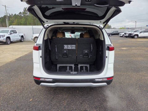 2024 Kia Carnival EX