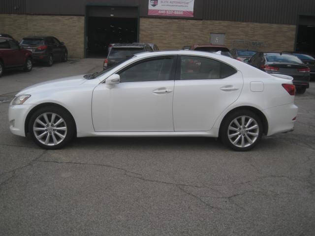 2010 Lexus IS 250 photo 8