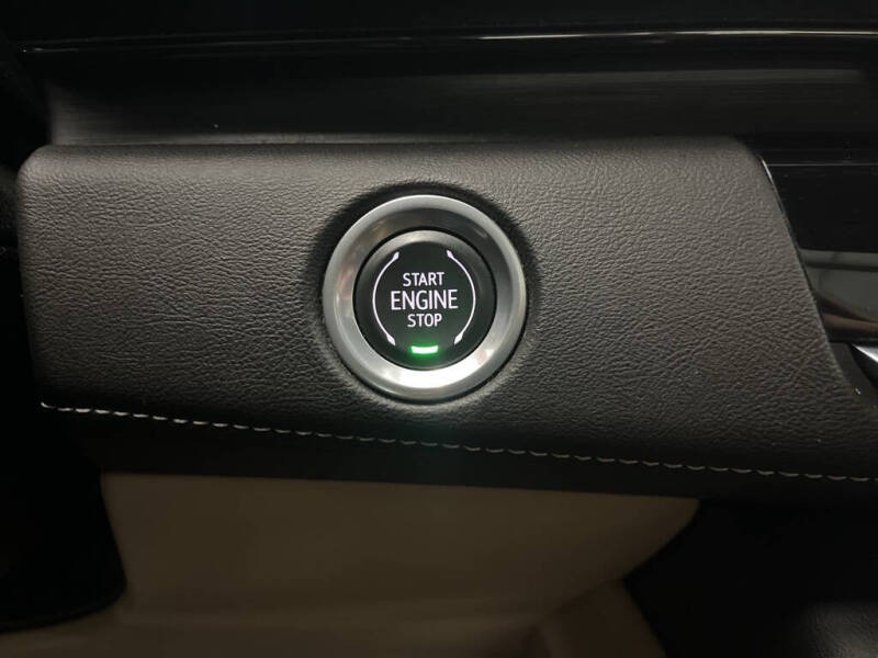 2022 Cadillac Escalade ESV Premium Luxury