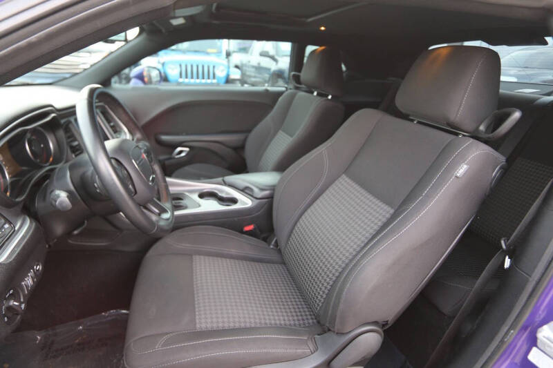 2019 Dodge Challenger SXT