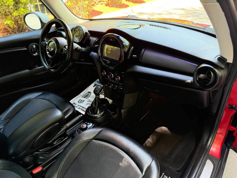 2017 MINI Hardtop 2 Door Cooper