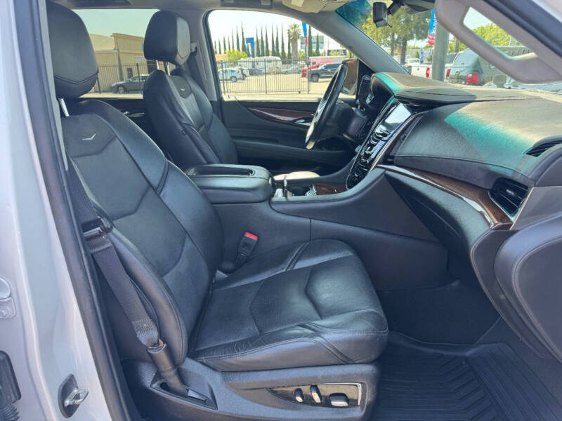 2019 Cadillac Escalade ESV Luxury