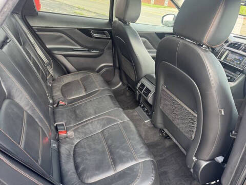 2017 Jaguar F-PACE 35t Prestige