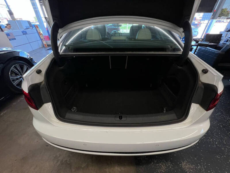 2017 Audi A4 2.0T quattro Premium Plus