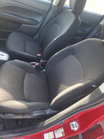 2024 Mitsubishi Mirage ES