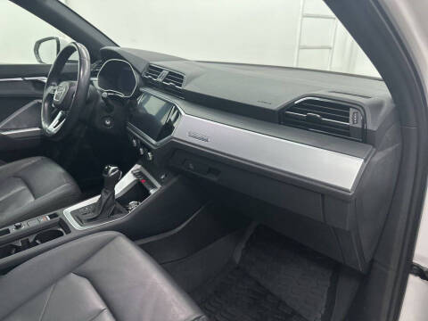 2020 Audi Q3 quattro Premium 45 TFSI