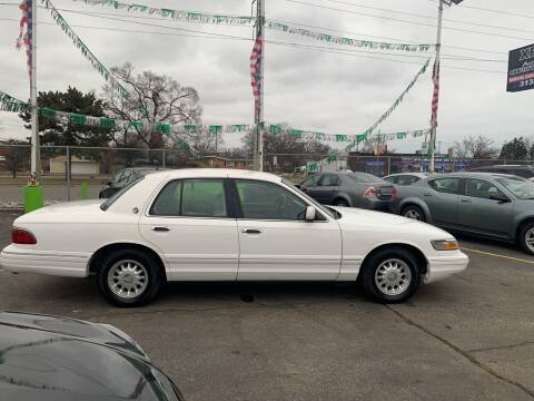 1996 Mercury Grand Marquis for sale at Xpress Auto Sales in Roseville MI
