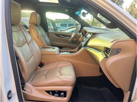 2018 Cadillac Escalade Platinum