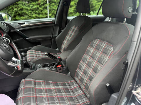 2018 Volkswagen Golf GTI S