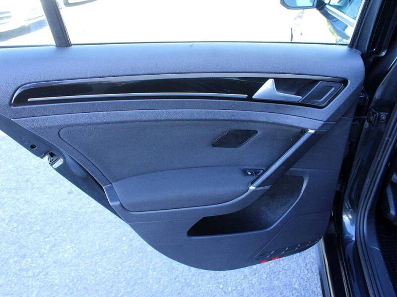 2016 Volkswagen Golf GTI S