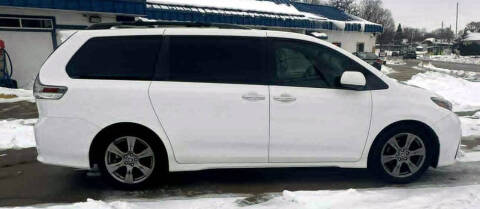 2018 Toyota Sienna SE Premium 8-Passenger