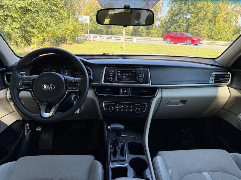 2017 Kia Optima LX