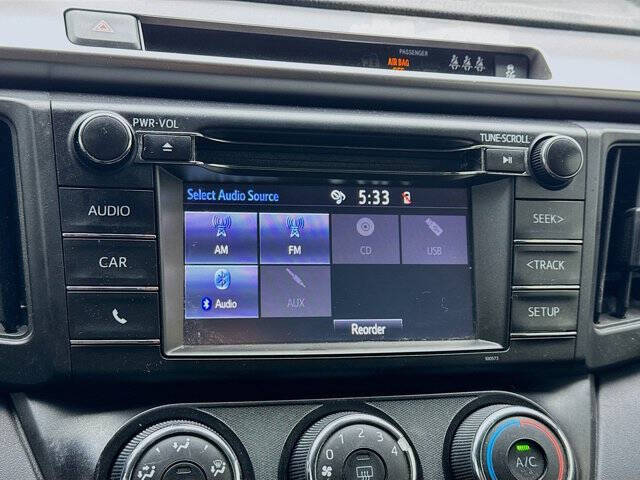 2017 Toyota RAV4 LE