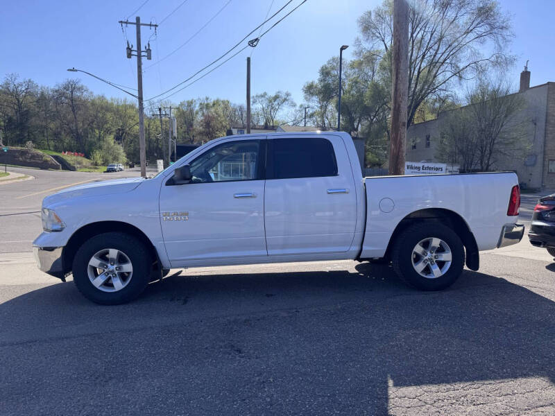 2015 RAM 1500 SLT