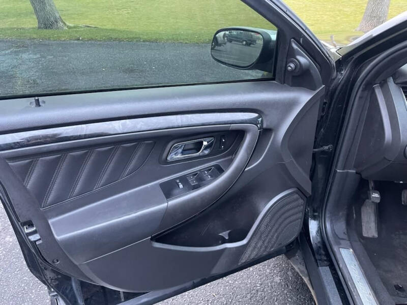 2010 Ford Taurus Limited