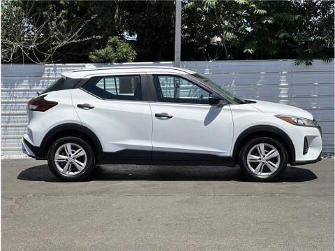 2021 Nissan Kicks S