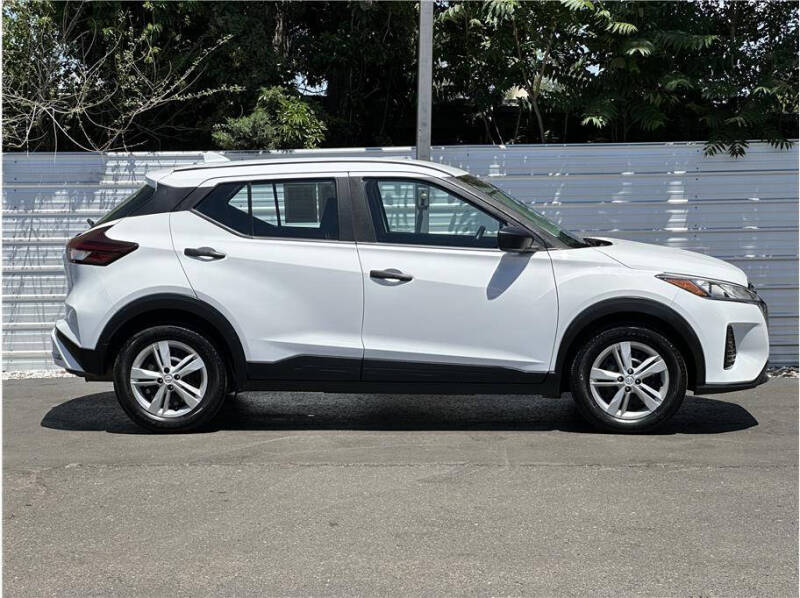 2021 Nissan Kicks S