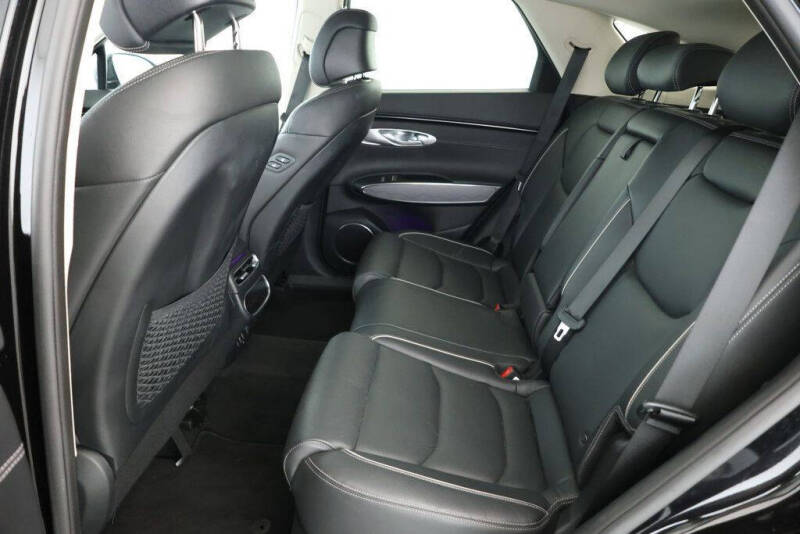 2024 Genesis GV70 2.5T Standard