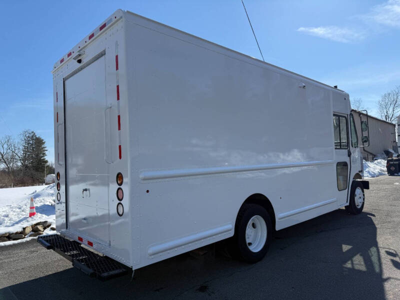 2020 Freightliner MT45 Chassis
