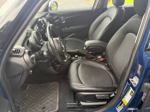 2017 MINI Hardtop 4 Door Cooper