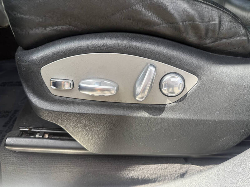 2013 Porsche Cayenne GTS