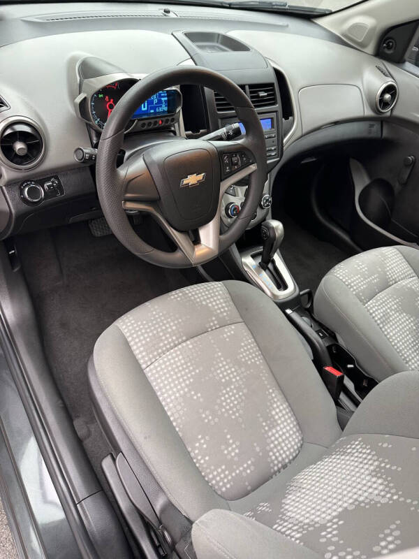 2016 Chevrolet Sonic LS Auto