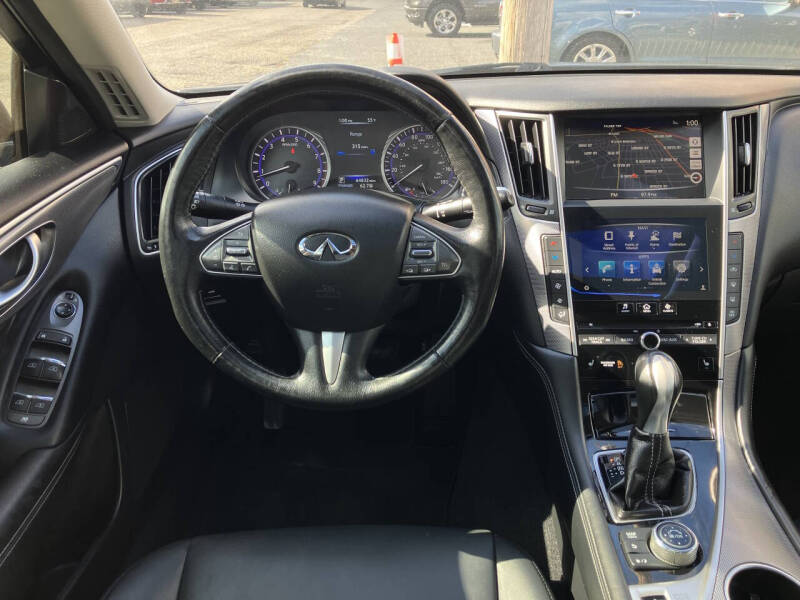 2015 Infiniti Q50 Premium