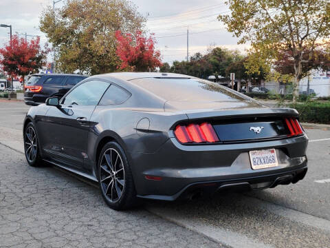 2017 Ford Mustang EcoBoost Premium