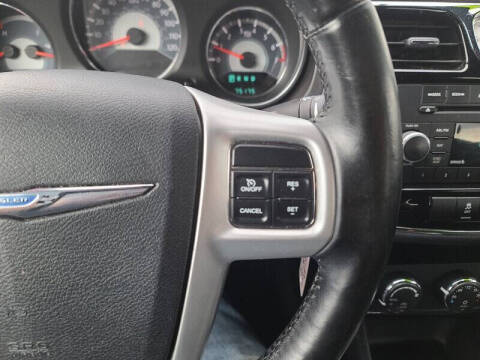 2011 Chrysler 200 Touring