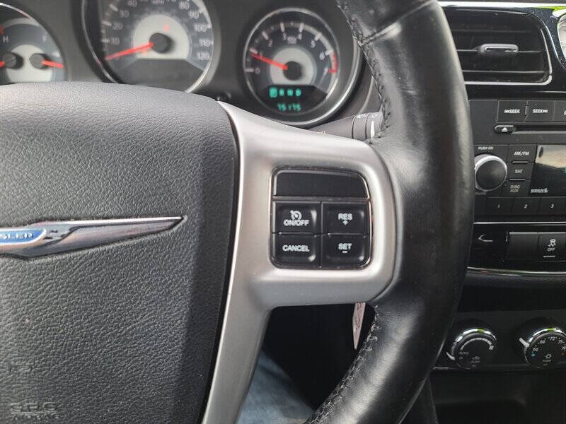 2011 Chrysler 200 Touring