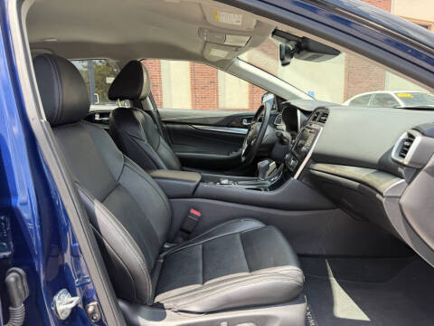 2023 Nissan Maxima 3.5 SV